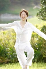 组图：逢泽丽奈夏日写真比基尼秀身材