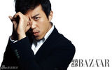 组图：邓超登《时尚芭莎》 留须出镜更添成熟