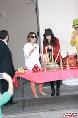 组图：甄妮欧阳菲菲齐聚 轻松心情迎开唱