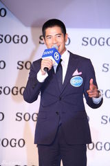 组图：郭富城出席时尚活动呼吁媒体自律