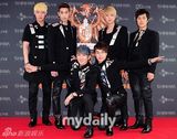 组图：韩国偶像组合神话15周年演唱会