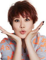 组图：海清八种表情搞怪 完美诠释逆生长