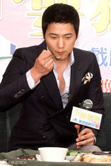 幻灯图：李尚禹抵台宣传 入戏太深称对女生没感觉