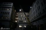 高清图：《追捕》打造惊魂20秒 女演员吊威亚被吓哭