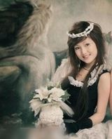 组图：郭美美童年照曝光 网友呛动刀工程不小