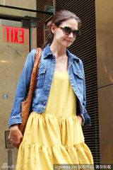 组图：凯蒂见律师 传克鲁斯试图避免上法庭