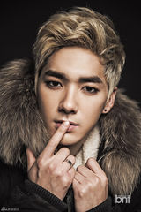 高清组图：韩团NU'EST冬季写真大秀美少年范儿