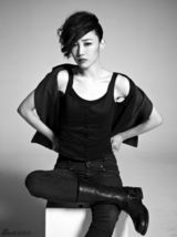 组图：白百何多面个性大片 成“治愈系”代言人