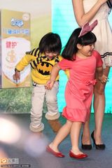 组图：天天kimi王诗龄助阵《爸爸》第2季启动