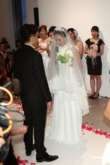 组图：纪文蕙大婚性感露半球 曾之乔杨佑宁也想婚