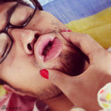 组图：网友示范没有女友怎么秀恩爱！