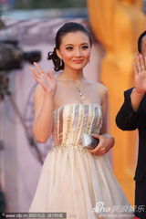 组图：《甄嬛传》“谨汐”孙茜亮相秀甜美笑容