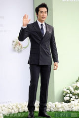 组图：李秉宪李珉廷大婚甜蜜互送吻 群星道贺