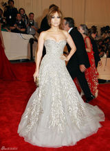 高清组图：纽约大都会庆典 洛佩兹亮相礼服华丽