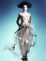 组图：刘诗诗时尚大片化身清丽花朵