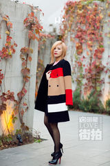 明星爱街拍：蔡健雅暖色街拍 与自己的时尚对话