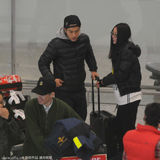 组图：刘恺威暂别杨幂忙工作 步履从容神色淡定