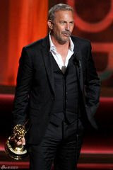 组图：凯文-科斯特纳凭《海菲茨》夺迷你剧最佳男主角