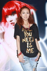 组图：薛凯琪开唱陈奕迅上台 避谈与方大同拍拖