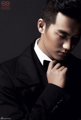 组图：快男三甲领衔跨年大片 西装衬衫扮绅士