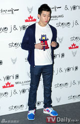 组图：韩星李孝利朴诗妍等出席首尔时装周活动