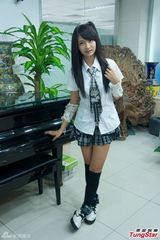 组图：爽乐坊郭亮将联合陈爽许雅涵合作新辑