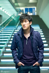 组图：李治廷米兰拍摄春夏新品写真 展时尚魅力