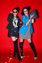 组图：徐杉登《女友校园》封面变复古摩登女