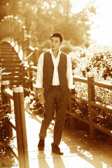 组图：陆毅熟男写真曝光 散发优雅沉稳的魅力