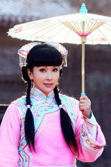 组图：杨恭如《江山风雨几多情》谱写青梅竹马恋曲