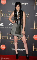 高清组图：《新月》西班牙宣传 主创打扮时髦