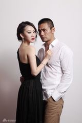 组图：李昕岳杂志大片定格美丽 红与黑气质优雅