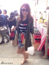 组图：吴宗宪90后长女做甜心主播 俏皮私照曝光