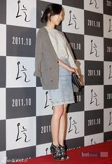 组图：郑雨盛(郑宇成)宋允儿等助阵宋慧乔《今天》VIP首映