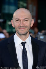 组图：《铁路劳工》首映 妮可基德曼微露乳沟