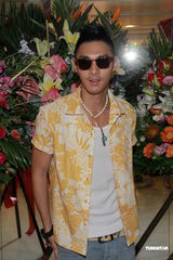 组图：陈志云何丽全为港姐投票失败讲好话