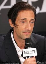 组图：斯嘉丽查斯坦同台争艳 库妮丝显憔悴