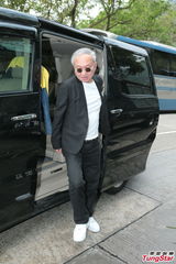 组图：陈僖仪遗体火化 亲朋好友送别