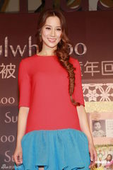 组图：徐子淇疑似走光引媒体狂拍