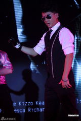 高清组图：韩庚代言粉丝尖叫 尚雯婕王栎鑫等助阵