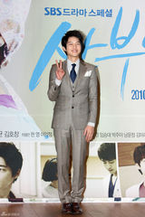 高清组图：韩星张瑞希性感宣传新剧《妇产科》