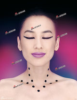 组图：黄圣依新造型大胆 面部图腾浓艳魅惑