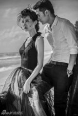组图：陈赫海岛大婚 黑白韵味婚照大片曝光