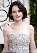 组图：金球奖红毯 《唐顿庄园》大小姐清新复古