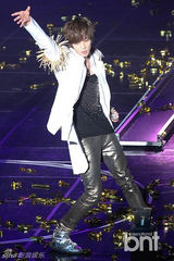 组图：韩团TEENTOP首次举办单独演唱会