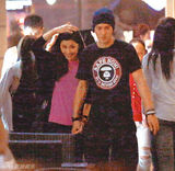 组图：港媒曝徐正曦周丽淇缠绵两夜 好事将近