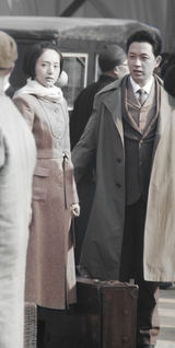 组图：《建党伟业》董璇剧照首曝光 修身风衣抢眼