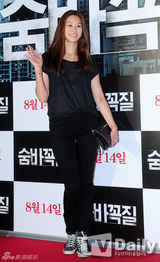 组图：金秀贤Sulli李玹雨等为《捉迷藏》站台