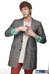 组图：MBLAQ独家时尚写真 帅气身姿风度翩翩