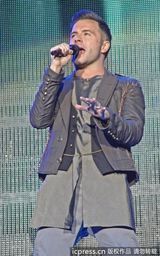 组图：西城男孩英国告别巡演 深情放歌魅力不减